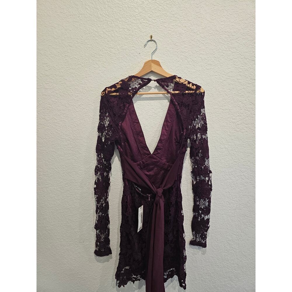 Nwt Boohoo burgundy lace dress sz8 - Picture 2 of 6